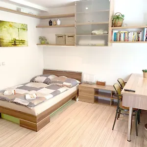 Apartmán Krásný U Lesa Blízko Centra A Bvv, Brno